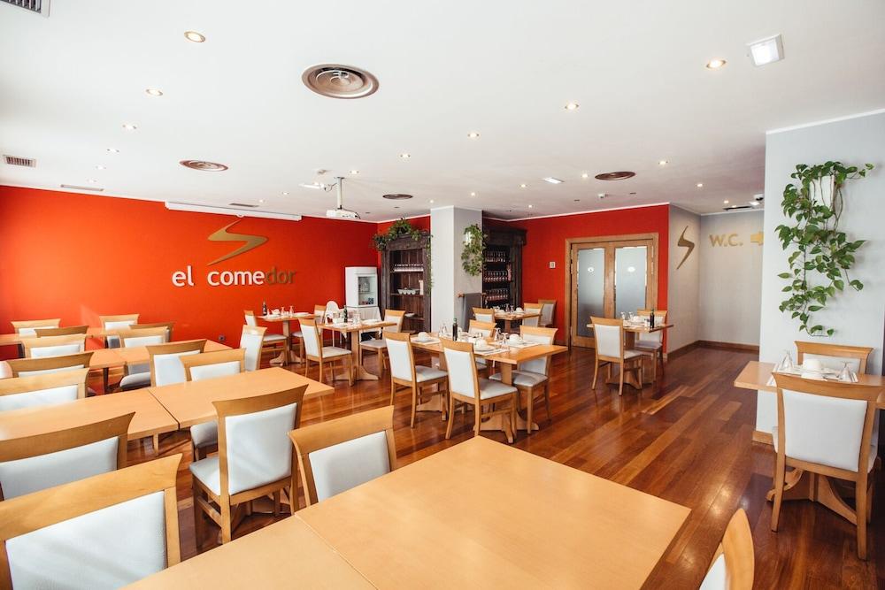 Hotel El Sella Cangas de Onis Bagian luar foto