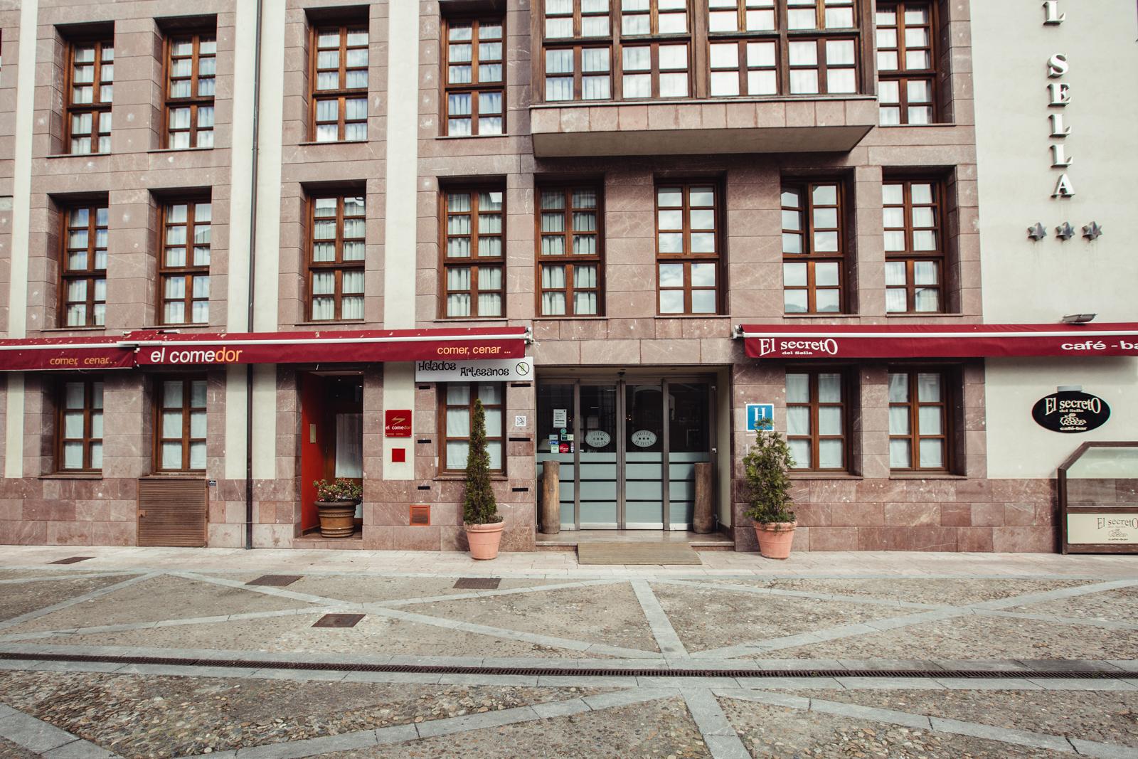 Hotel El Sella Cangas de Onis Bagian luar foto