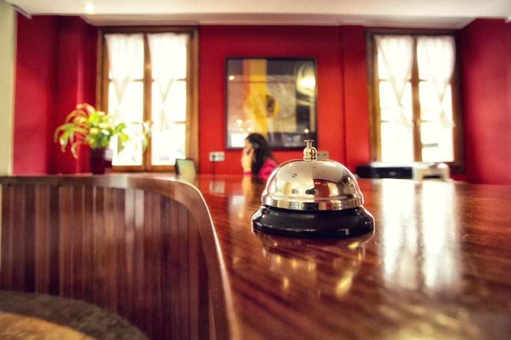 Hotel El Sella Cangas de Onis Bagian luar foto