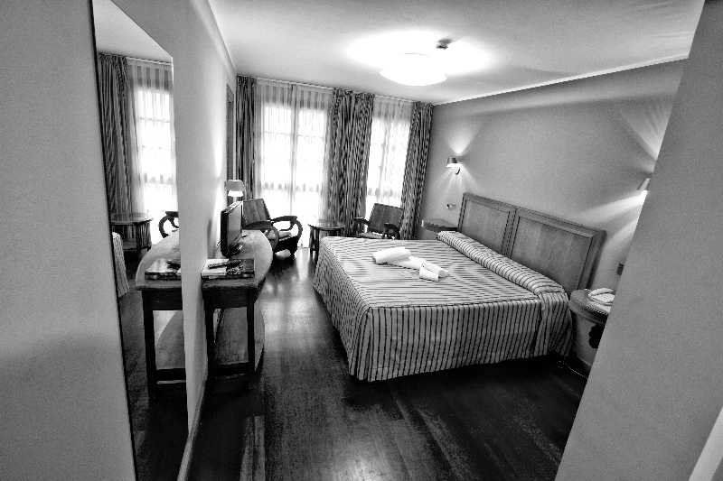 Hotel El Sella Cangas de Onis Bagian luar foto