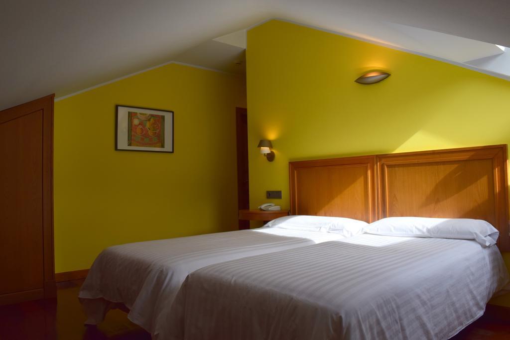 Hotel El Sella Cangas de Onis Bagian luar foto