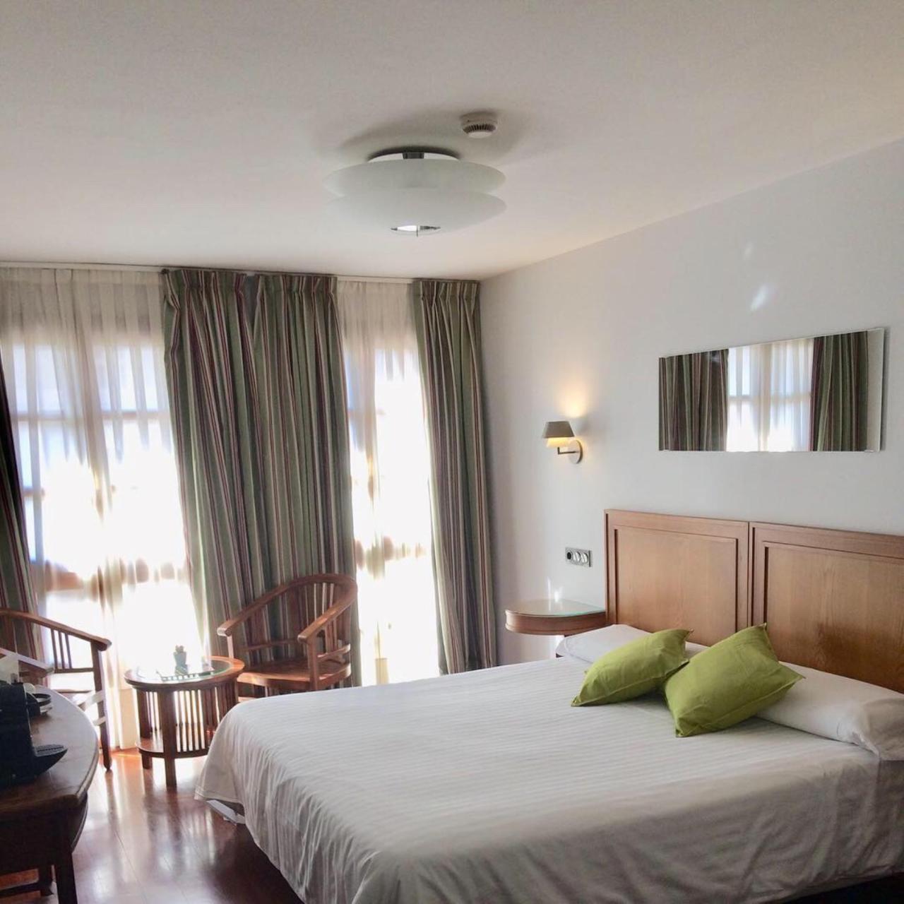Hotel El Sella Cangas de Onis Bagian luar foto