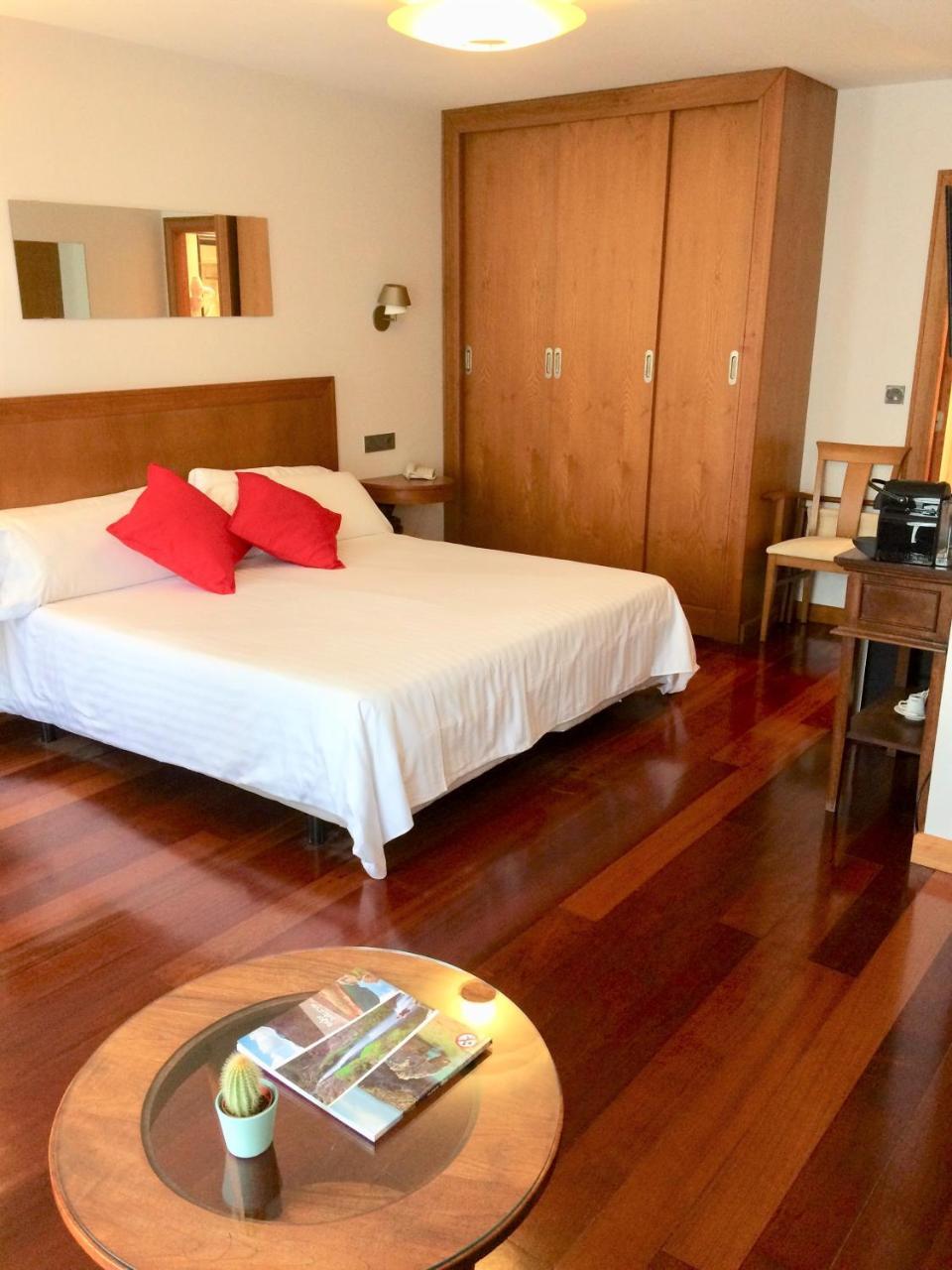 Hotel El Sella Cangas de Onis Bagian luar foto