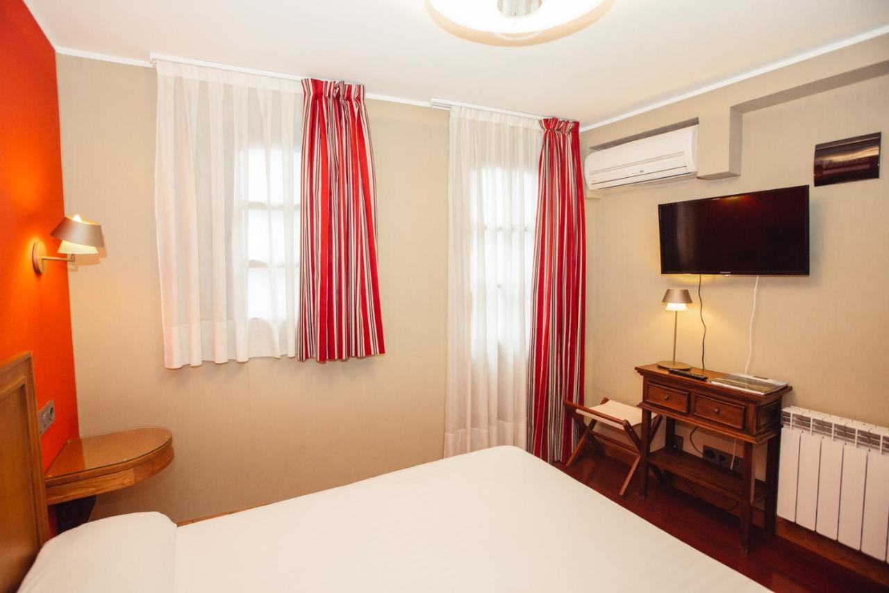 Hotel El Sella Cangas de Onis Bagian luar foto